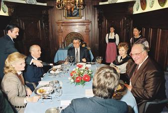 Sowjetischer Präsident Gorbatschow in Deidesheim 1990