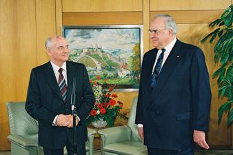 Ehemaliger sowjetischer Präsident Gorbatschow empfangen in Bonn 1992