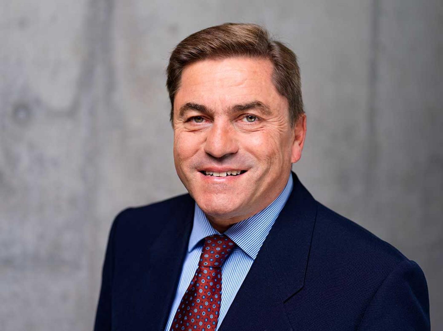 Portrait Priv.-Doz. Dr. Helmut Wohnout 
