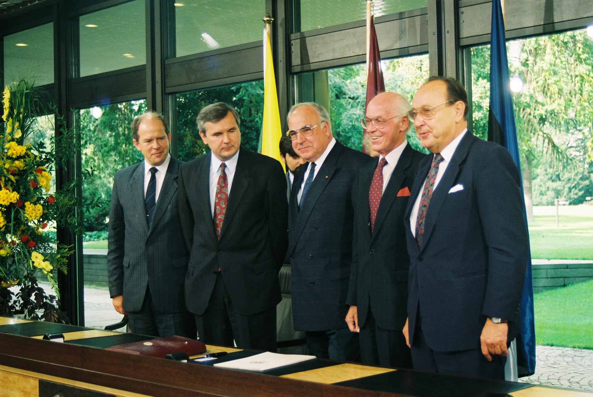 Helmut Kohl, Hans Dietrich Genscher und die drei Baltischen Außenminister