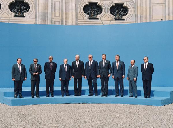 Gruppenfoto der G7-Staats- und Regierungschefs 1992.